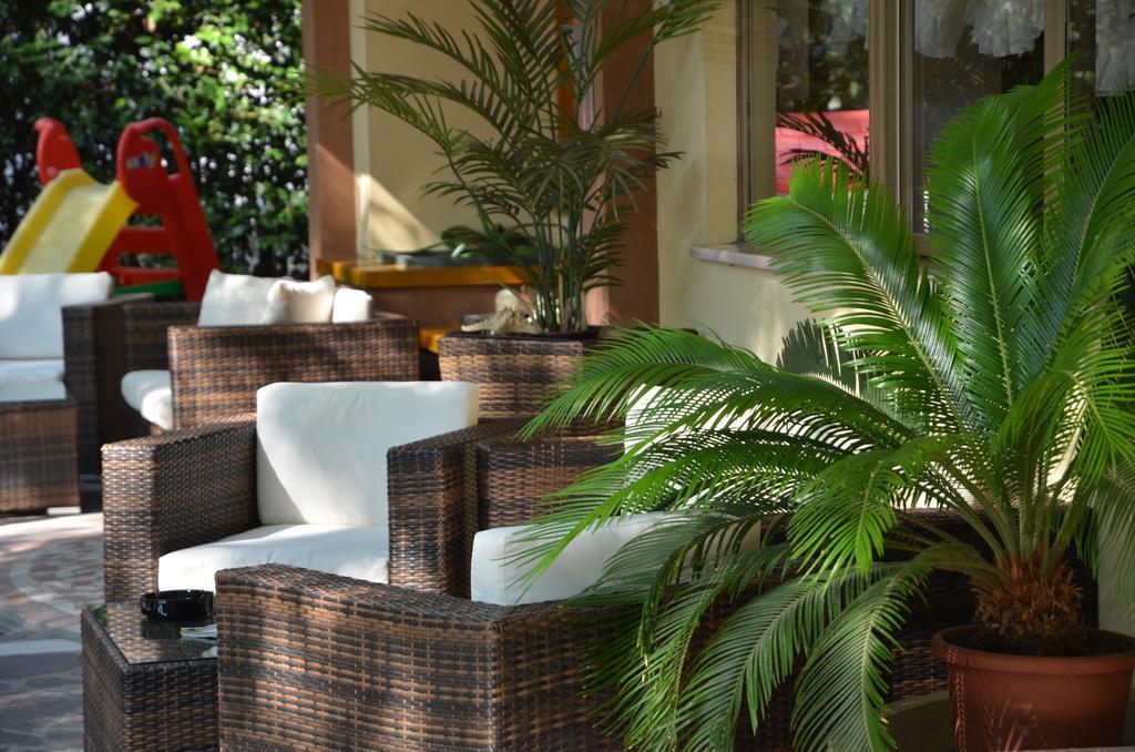 Hotel Monique Cervia Ngoại thất bức ảnh