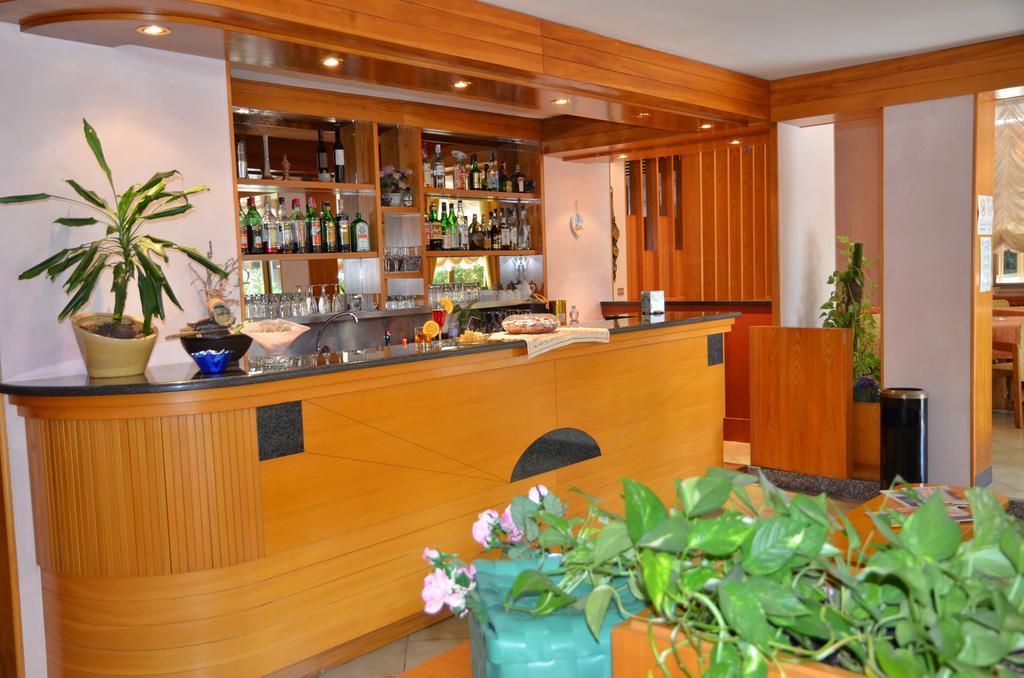 Hotel Monique Cervia Ngoại thất bức ảnh