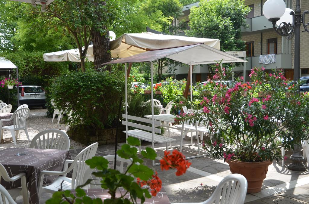 Hotel Monique Cervia Ngoại thất bức ảnh