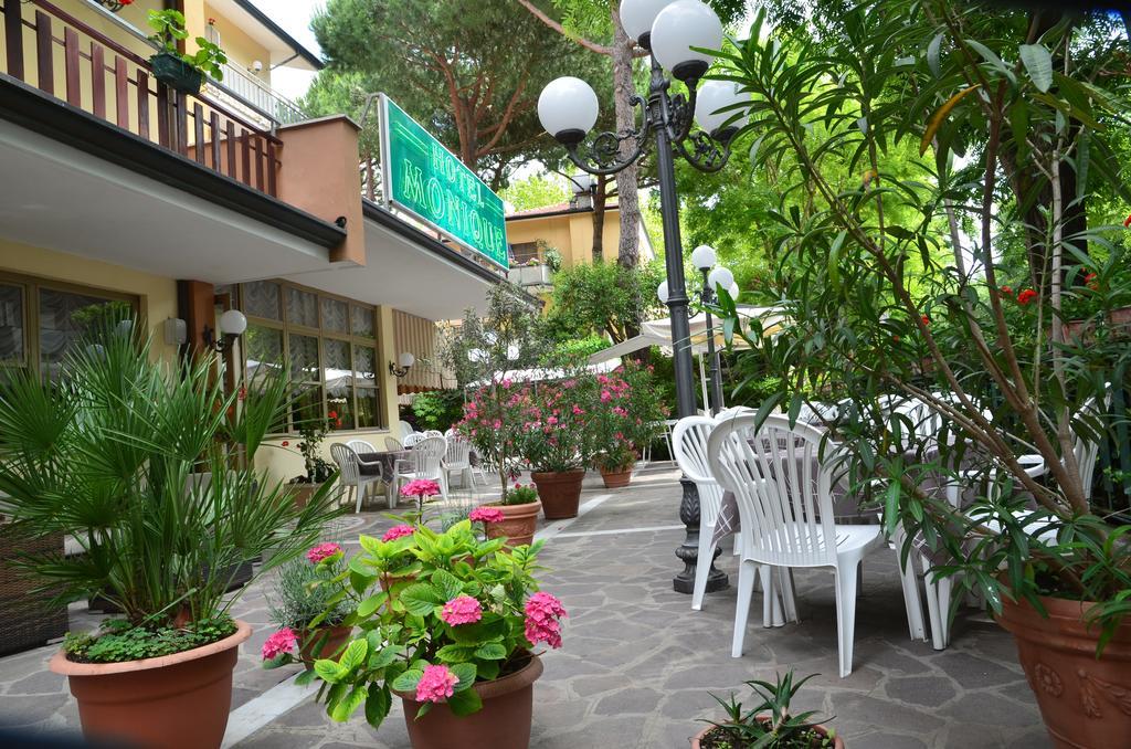 Hotel Monique Cervia Ngoại thất bức ảnh