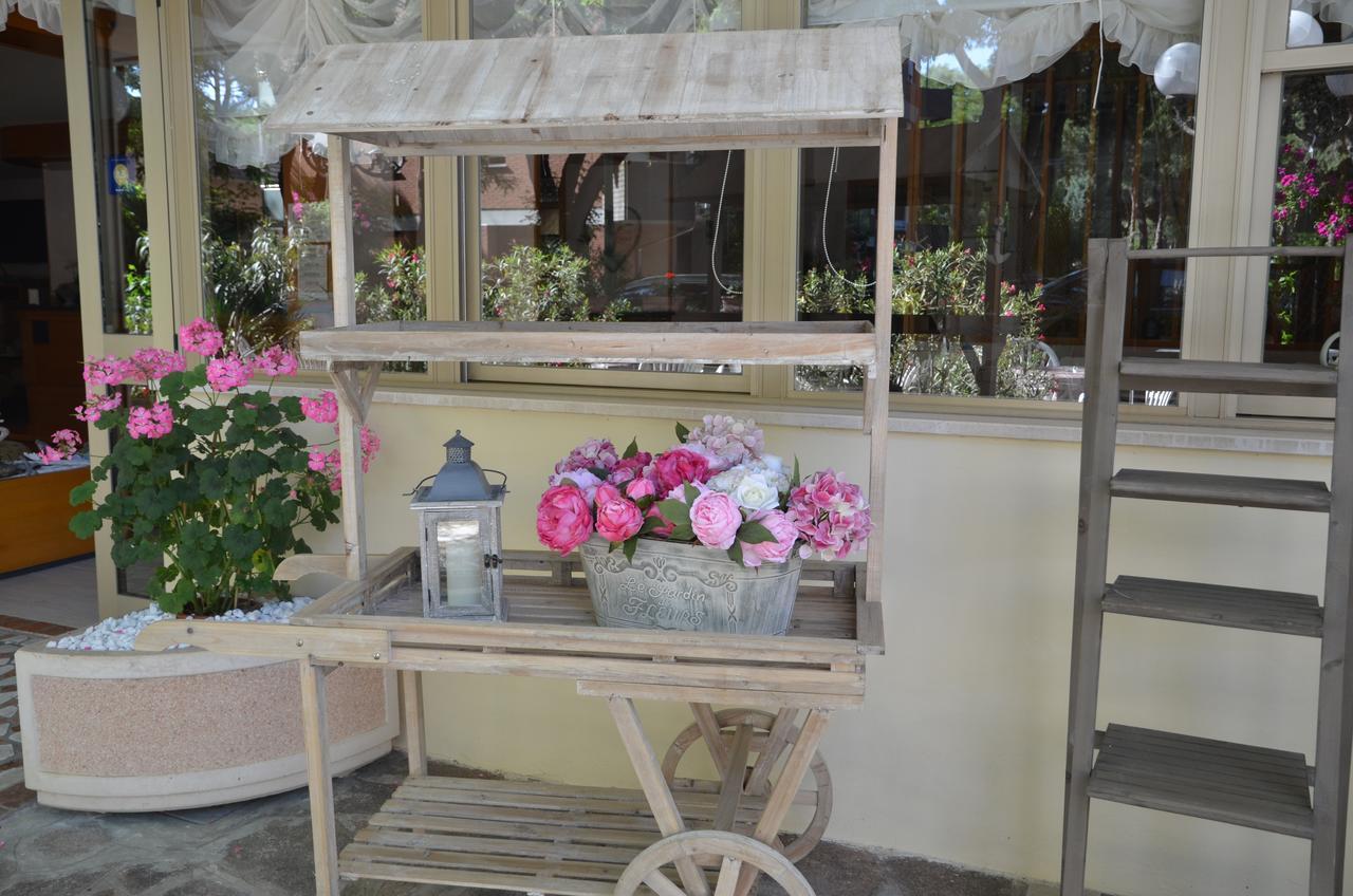 Hotel Monique Cervia Ngoại thất bức ảnh