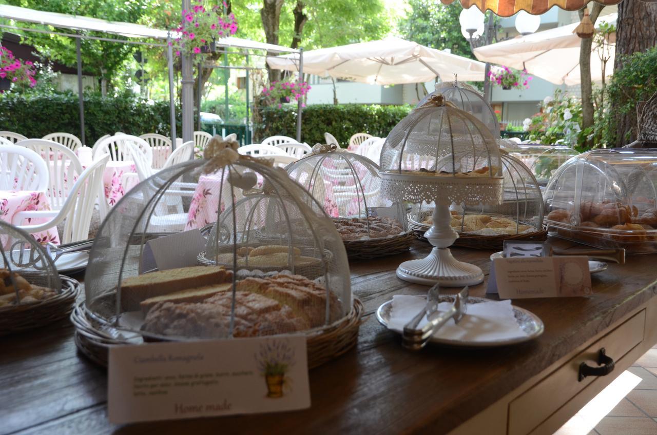 Hotel Monique Cervia Ngoại thất bức ảnh